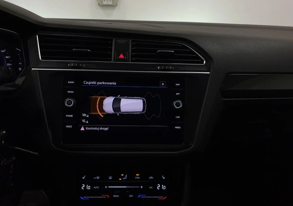 Volkswagen Tiguan cena 124999 przebieg: 126000, rok produkcji 2022 z Debrzno małe 781